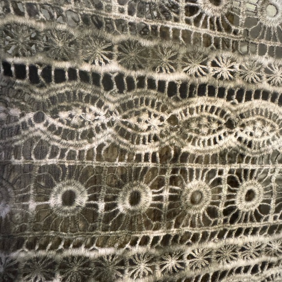 BROWN/TAN/GREEN PRINT  3/4 Sleeve Button Down TOP CREAM/LACE DETAIL  SZ: 18 #V - Picture 8 of 10